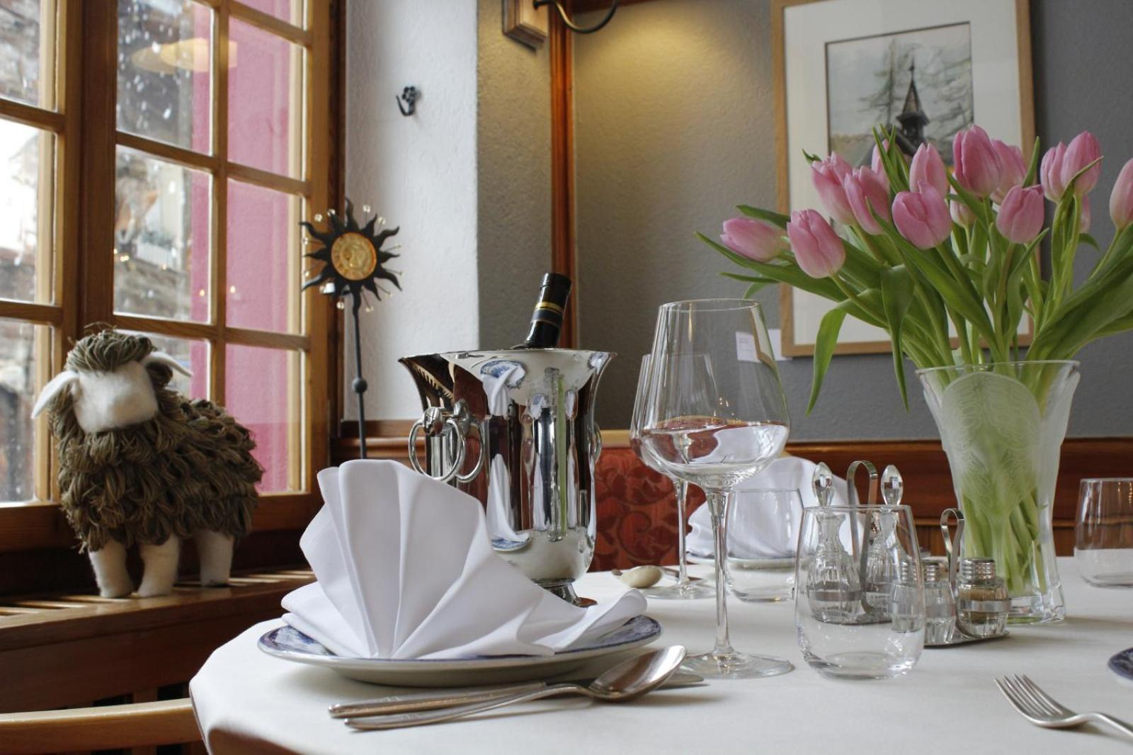 Hotel Restaurant Escher Leukerbad Exterior photo